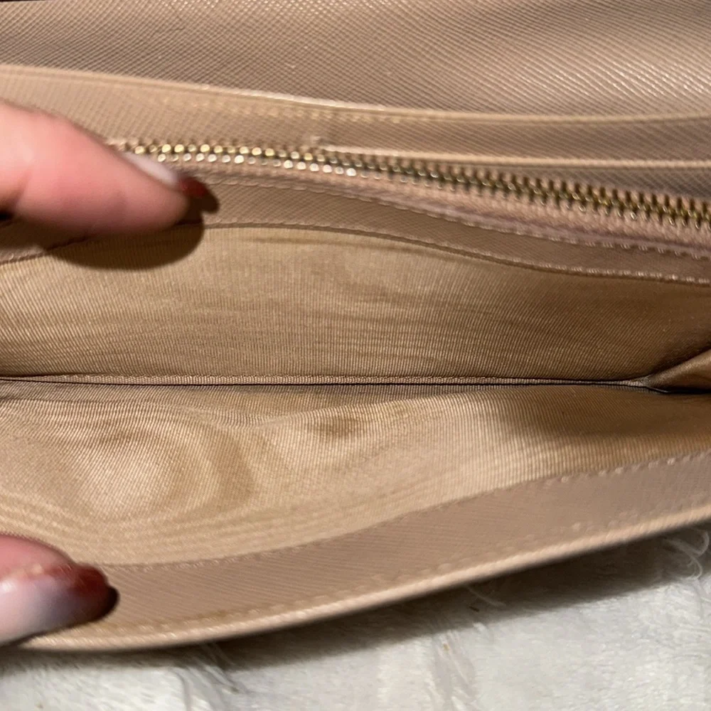 💛 SOLD 💛 Prada Saffiano Leather Bow Continental Wallet - Picture 9 of 16